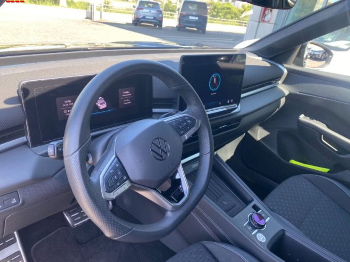 Volkswagen T-Roc 1.5 etsi R-Line 150cv dsg (10)