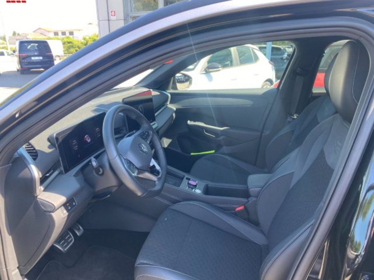 Volkswagen T-Roc 1.5 etsi R-Line 150cv dsg (8)