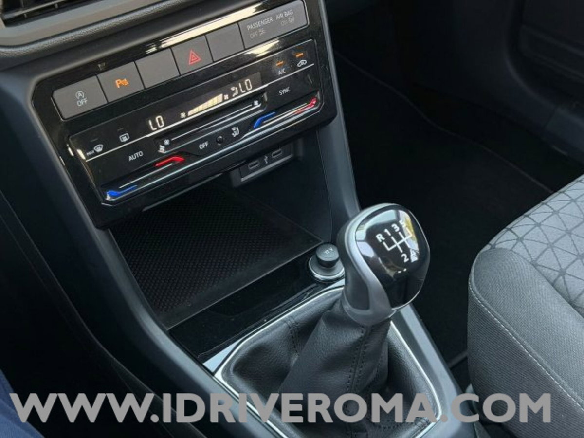 Volkswagen T-Cross 1.0 tsi Trend 95cv (9)