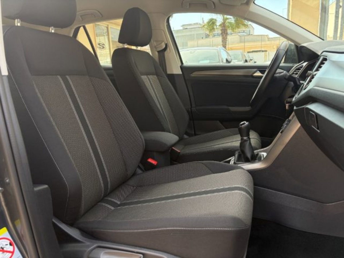 Volkswagen T-Roc 2.0 tdi Style 115cv (8)