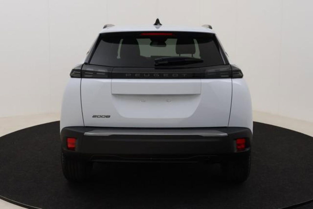 Peugeot 2008 PureTech 100 S&S Allure (11)