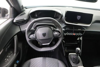 Peugeot 2008 PureTech 100 S&S Allure (2)
