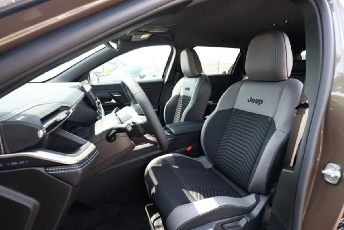 Jeep Compass full-electric First Edition fwd 213cv auto (4)