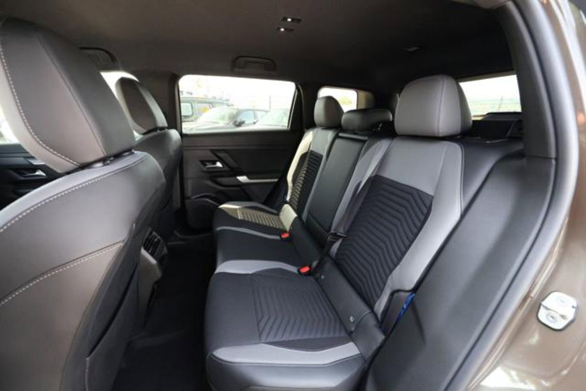 Jeep Compass full-electric First Edition fwd 213cv auto (6)