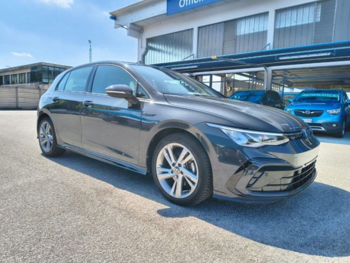 Volkswagen Golf 1.5 eTSI 130 CV EVO ACT DSG R-Line (3)