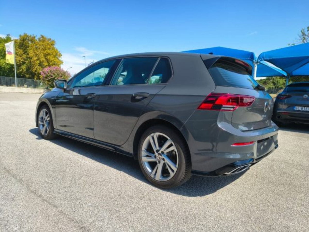 Volkswagen Golf 1.5 eTSI 130 CV EVO ACT DSG R-Line (7)