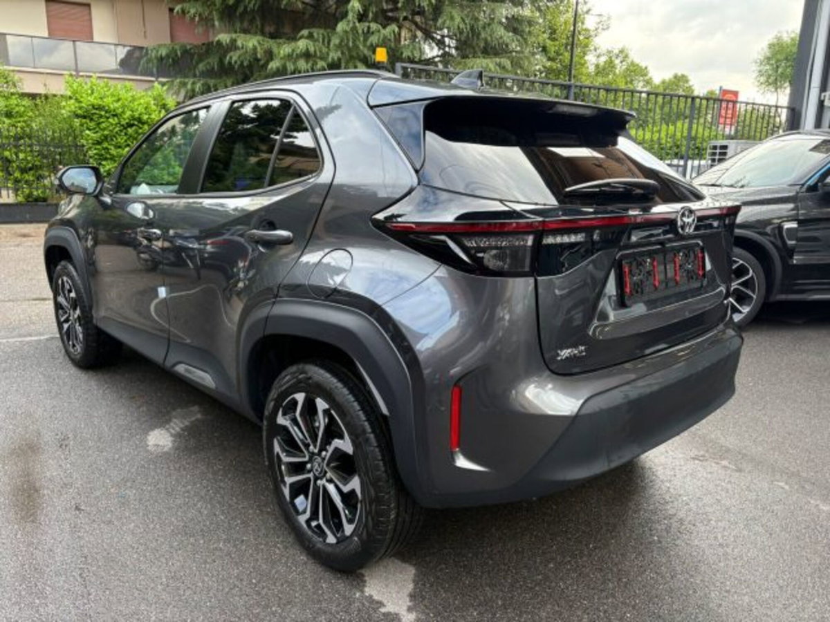 Toyota Yaris Cross 1.5h GR Sport Black Sky fwd 116cv e-cvt (4)