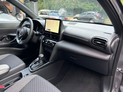 Toyota Yaris Cross 1.5h GR Sport Black Sky fwd 116cv e-cvt (8)