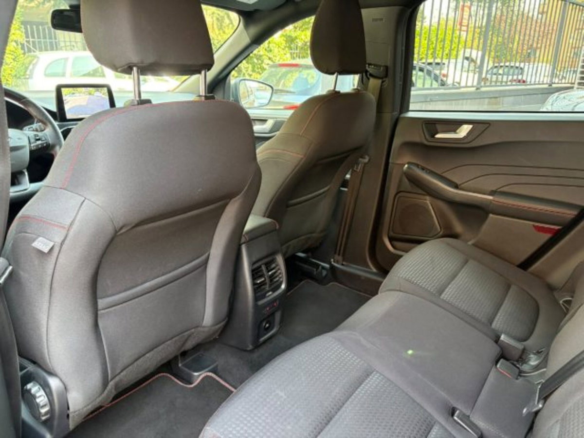 Ford Kuga 2.5 Plug In Hybrid 225 CV CVT 2WD ST-Line (16)