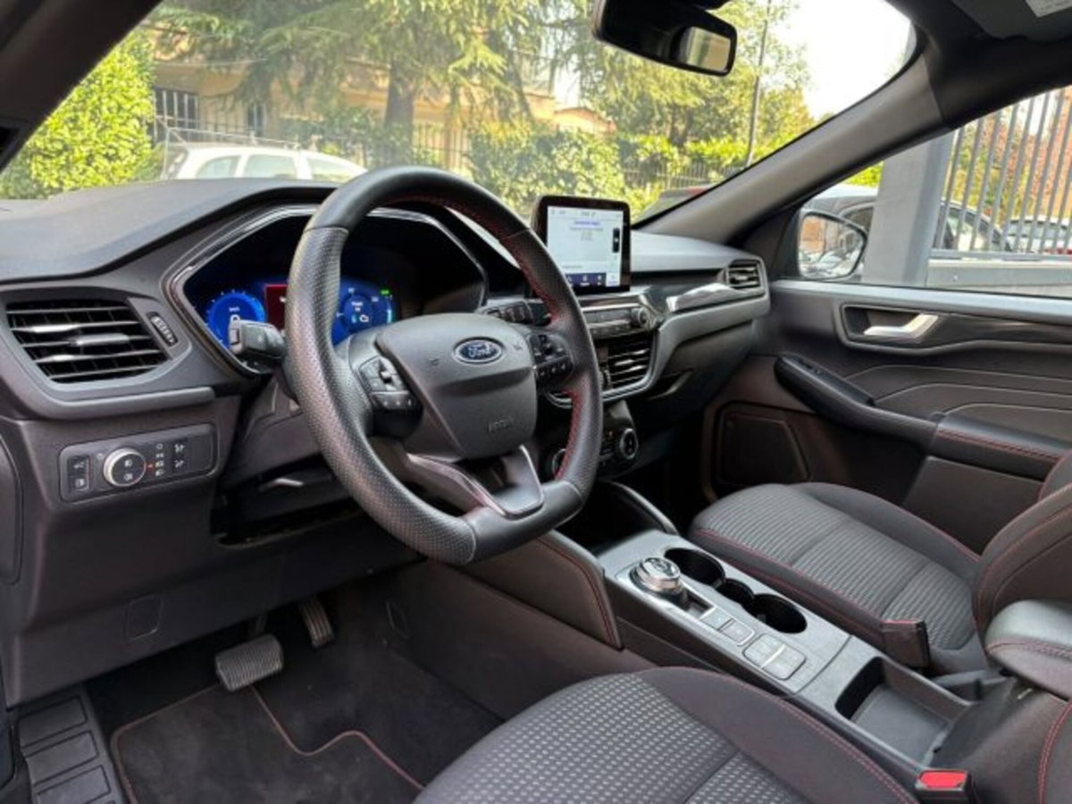 Ford Kuga 2.5 Plug In Hybrid 225 CV CVT 2WD ST-Line (6)