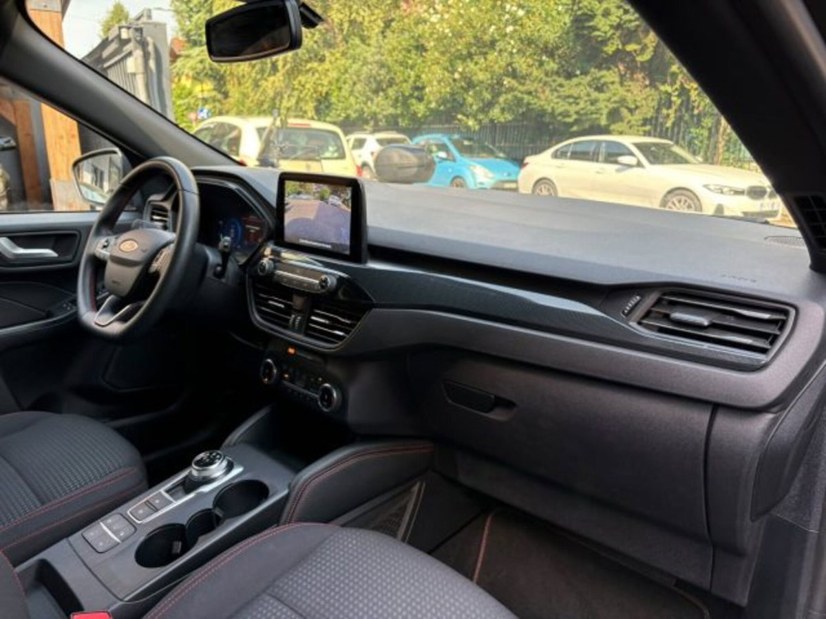 Ford Kuga 2.5 Plug In Hybrid 225 CV CVT 2WD ST-Line (8)