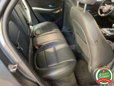 Jaguar E-Pace 2.0D 150 CV R-Dynamic S (6)