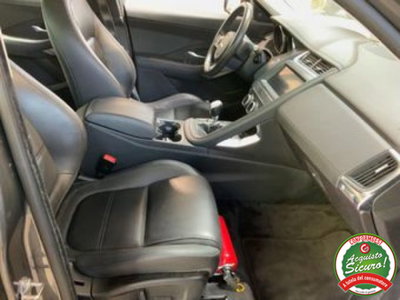 Jaguar E-Pace 2.0D 150 CV R-Dynamic S (9)
