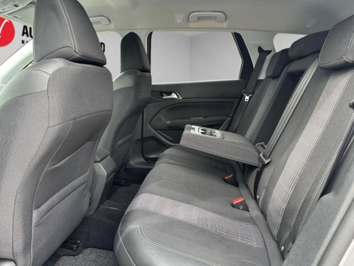 Peugeot 308 SW BlueHDi 130 S&S EAT8 GT Pack (14)