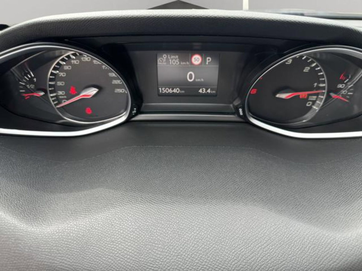 Peugeot 308 SW BlueHDi 130 S&S EAT8 GT Pack (7)