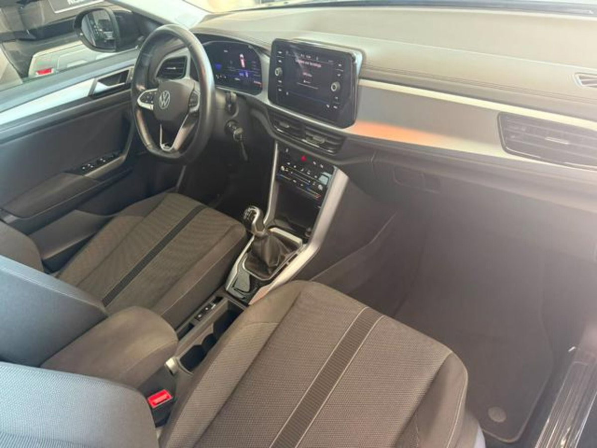 Volkswagen T-Roc 1.0 tsi Sport (11)