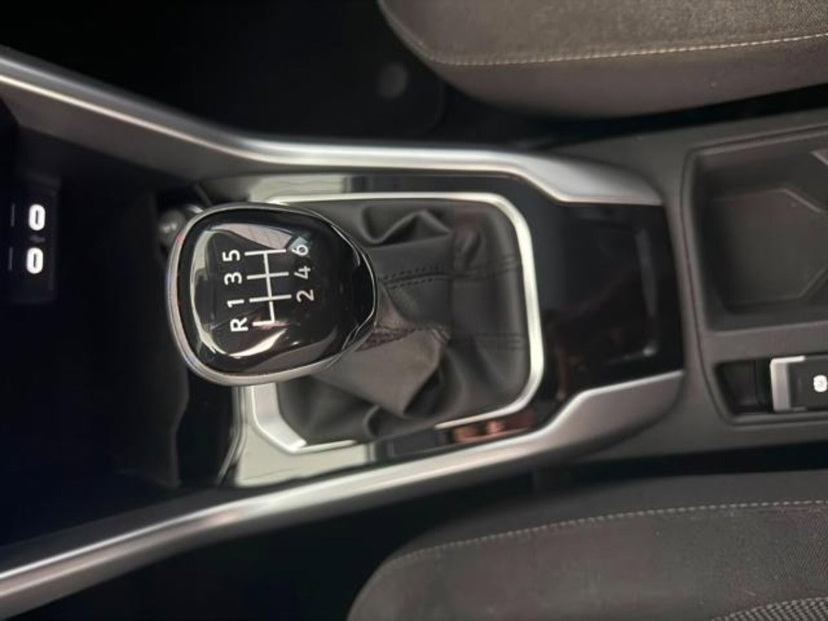 Volkswagen T-Roc 1.0 tsi Sport (18)