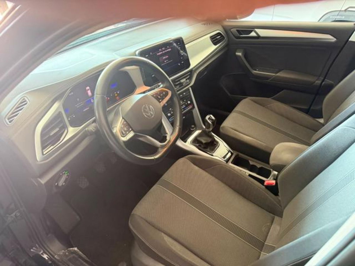 Volkswagen T-Roc 1.0 tsi Sport (9)