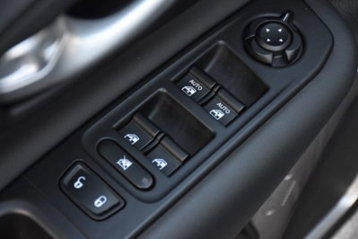 Jeep Renegade 1.6 Mjt 130 CV Limited (17)
