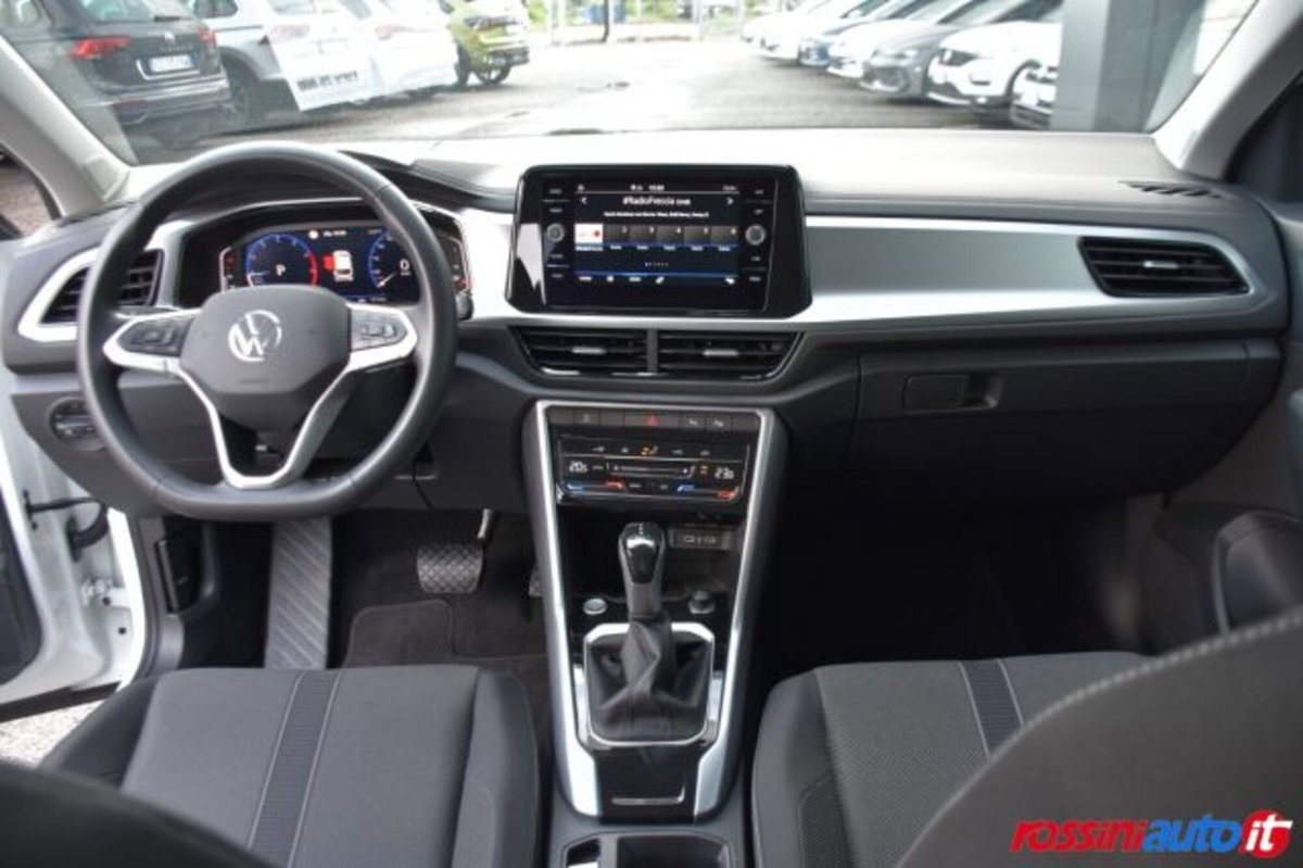 Volkswagen T-Roc 1.5 tsi Edition dsg (10)