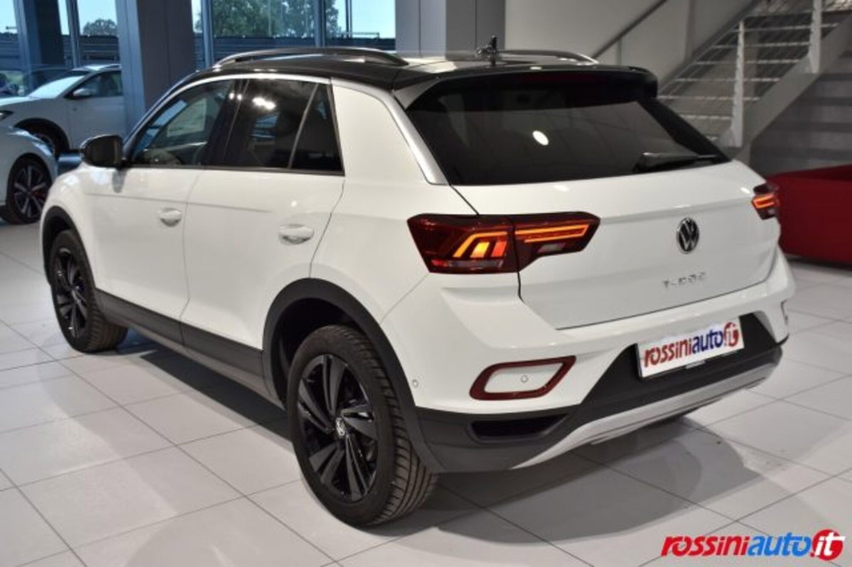 Volkswagen T-Roc 1.5 tsi Edition dsg (3)