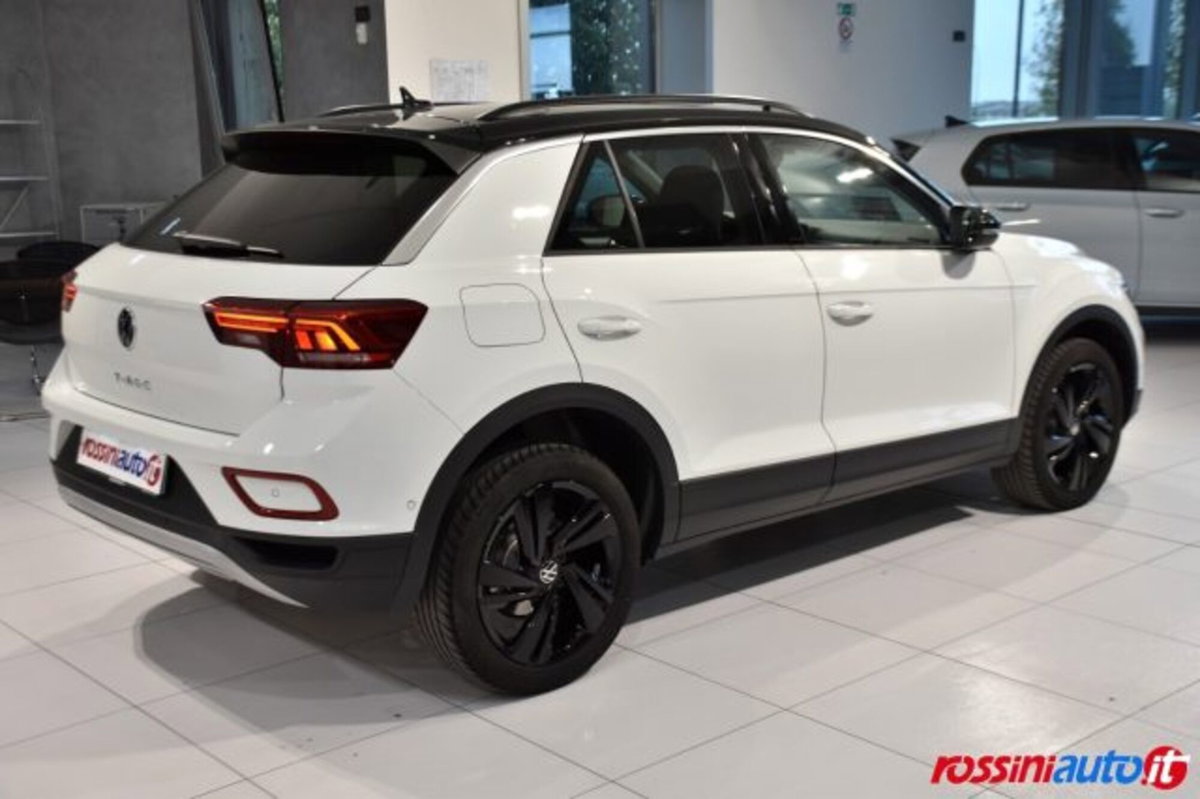 Volkswagen T-Roc 1.5 tsi Edition dsg (5)