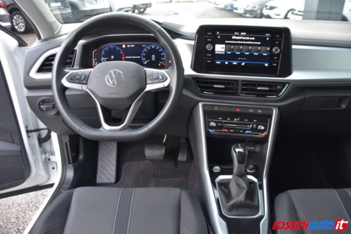 Volkswagen T-Roc 1.5 tsi Edition dsg (9)