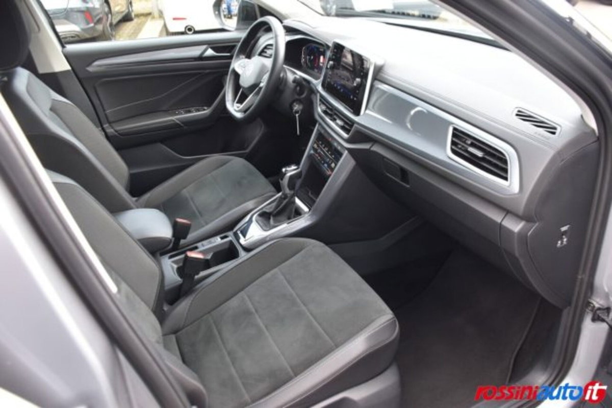 Volkswagen T-Roc 1.5 tsi Style dsg (14)