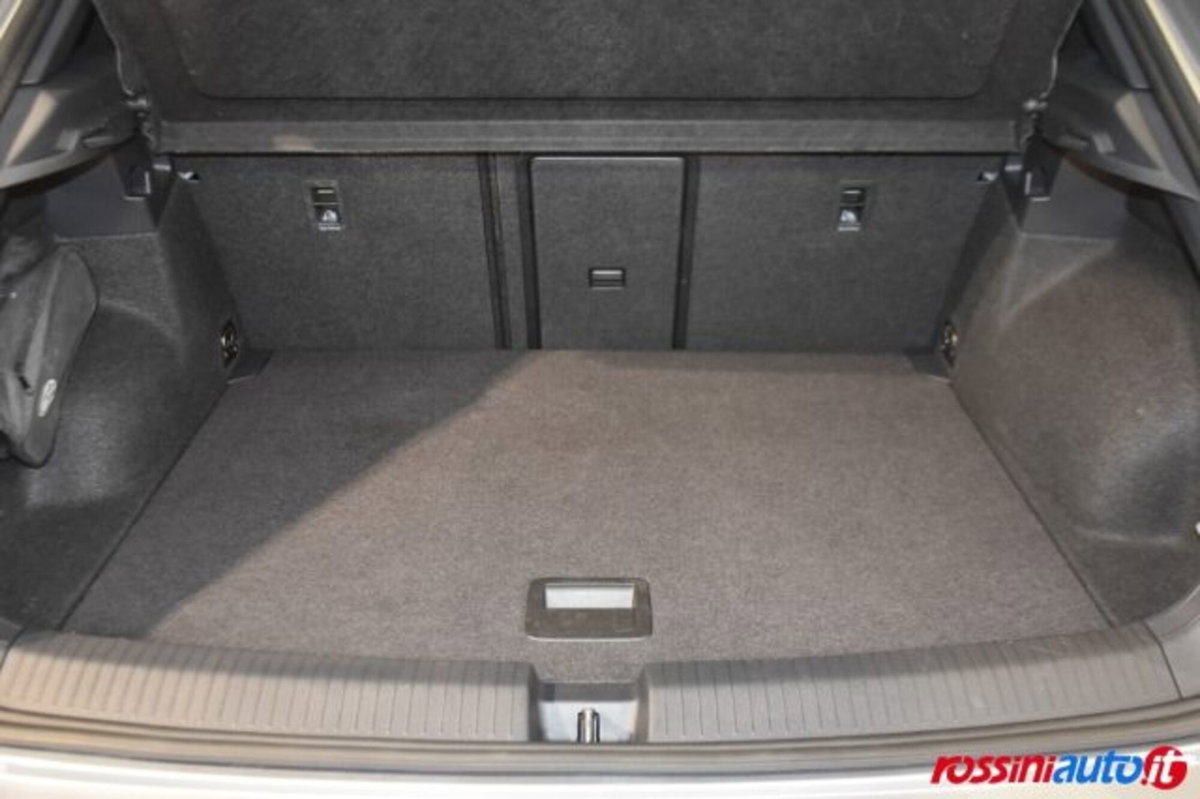Volkswagen T-Roc 1.5 tsi Style dsg (16)