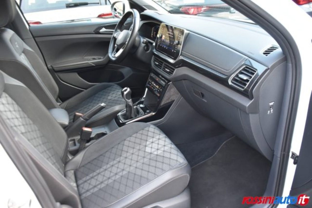 Volkswagen T-Cross 1.0 tsi R-Line 115cv (12)