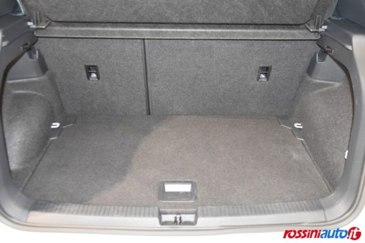 Volkswagen T-Cross 1.0 tsi R-Line 115cv (14)