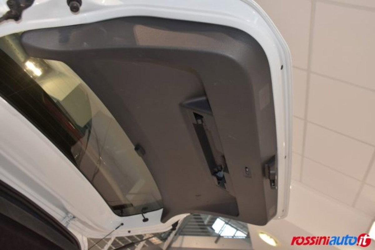 Volkswagen T-Cross 1.0 tsi R-Line 115cv (18)