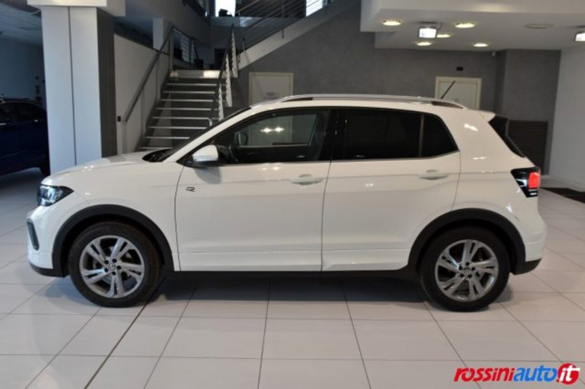 Volkswagen T-Cross 1.0 tsi R-Line 115cv (2)