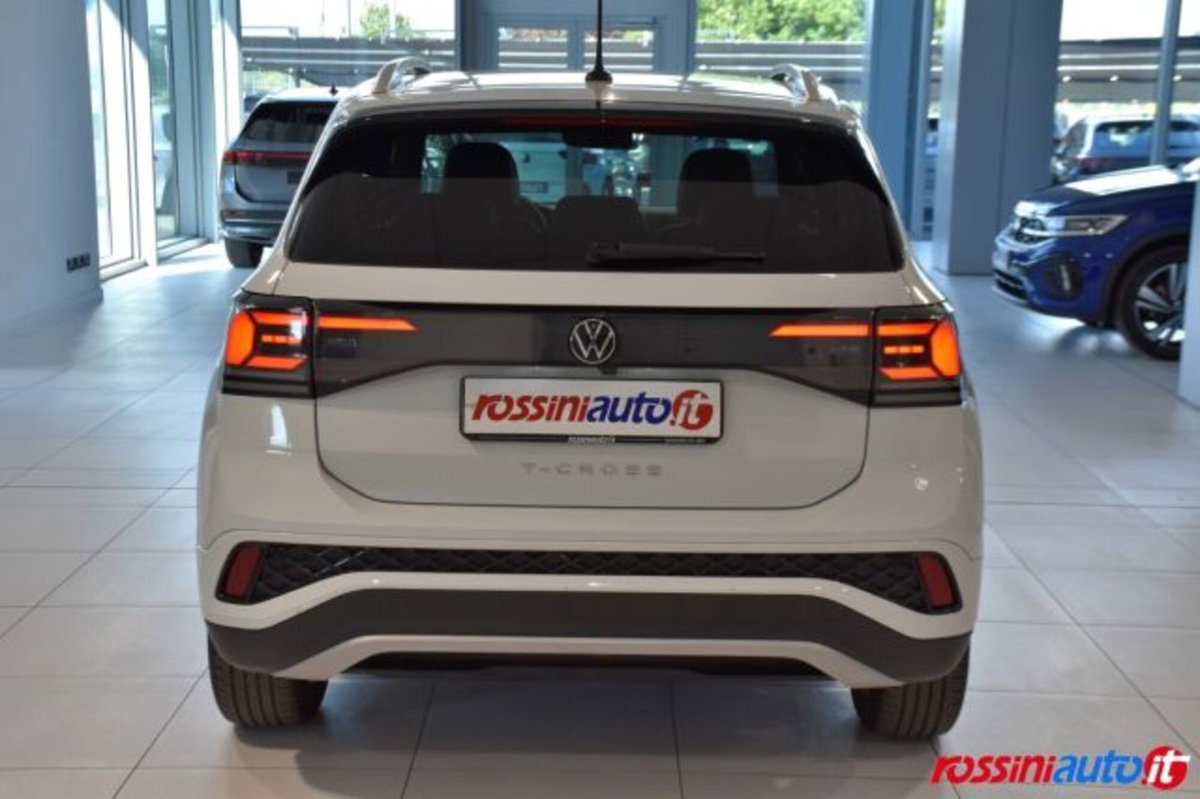 Volkswagen T-Cross 1.0 tsi R-Line 115cv (4)