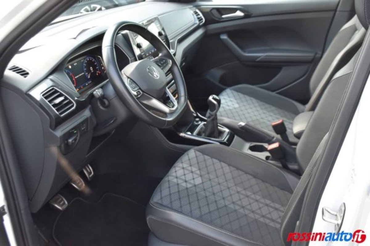 Volkswagen T-Cross 1.0 tsi R-Line 115cv (9)