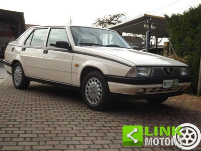 Alfa Romeo 75 2.0 (9)