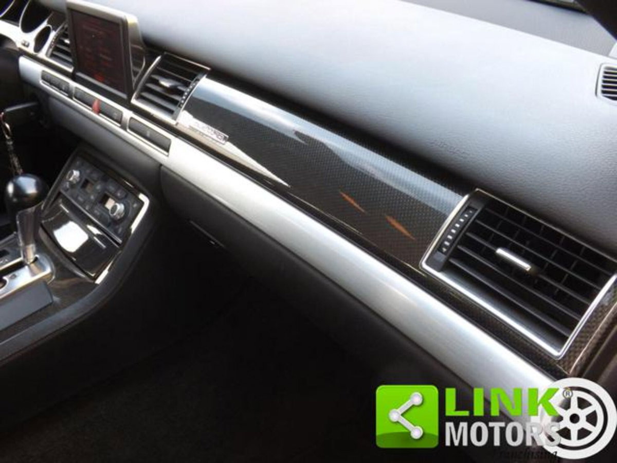 Audi S8 5.2 V10 quattro tiptronic (15)