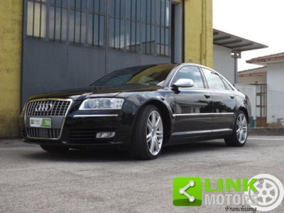 Audi S8 5.2 V10 quattro tiptronic (2)