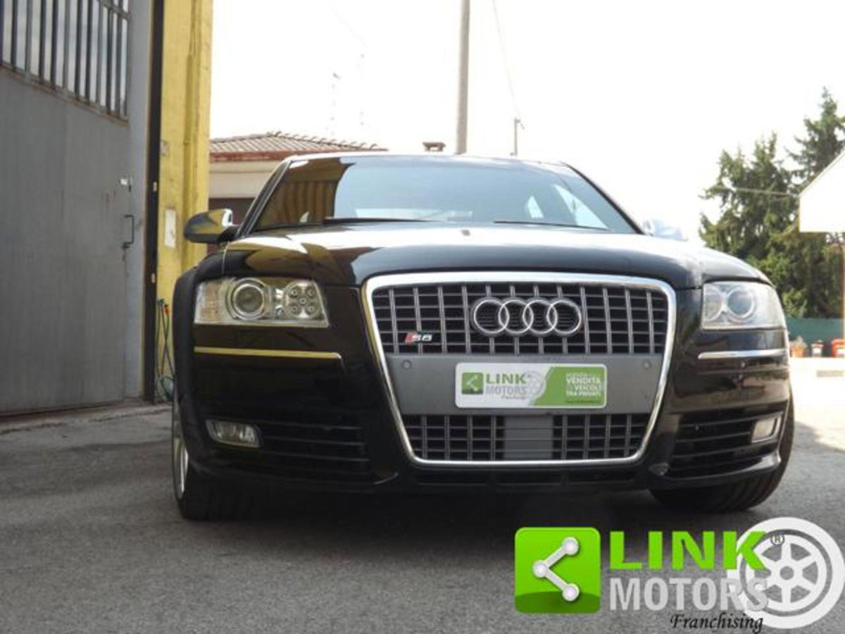 Audi S8 5.2 V10 quattro tiptronic (4)