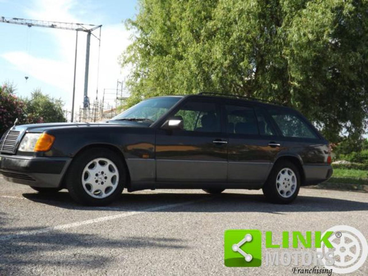 Mercedes-Benz 250 Station Wagon 250 TD turbodiesel cat Station Wagon (6)