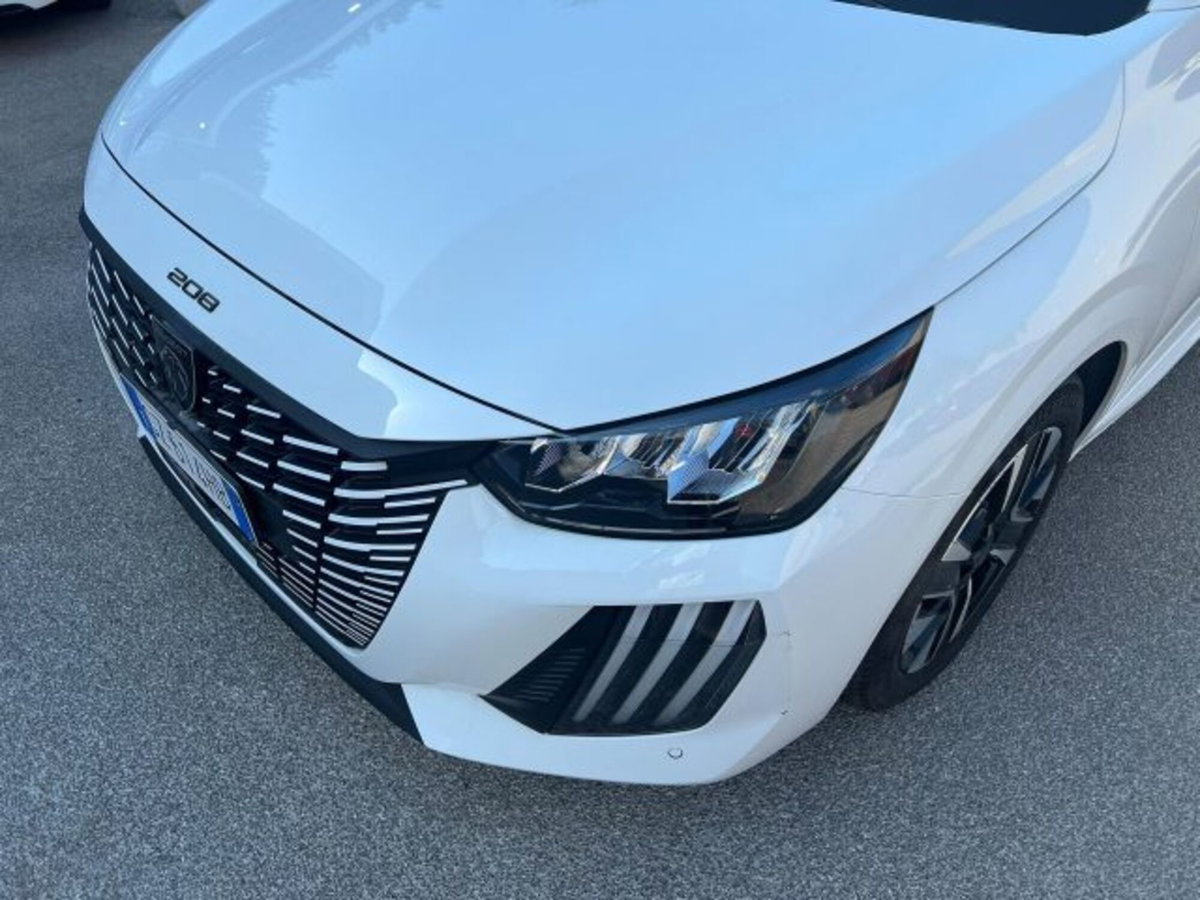 Peugeot 208 50 kWh Allure (5)