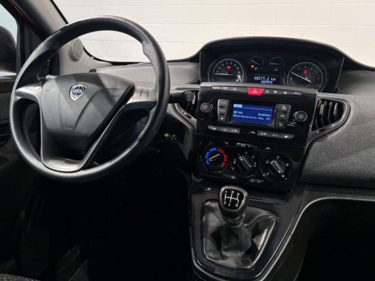 Lancia Ypsilon 1.2 69 CV 5 porte S&S Elefantino Blu (11)