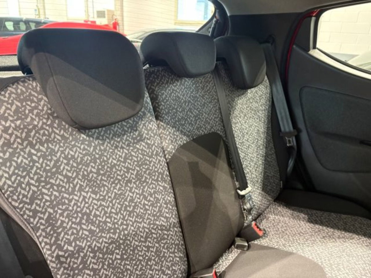 Lancia Ypsilon 1.2 69 CV 5 porte S&S Elefantino Blu (13)