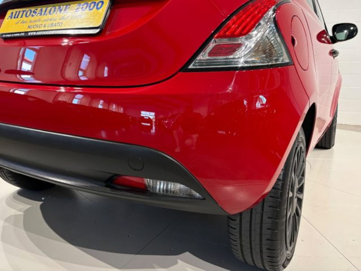 Lancia Ypsilon 1.2 69 CV 5 porte S&S Elefantino Blu (15)