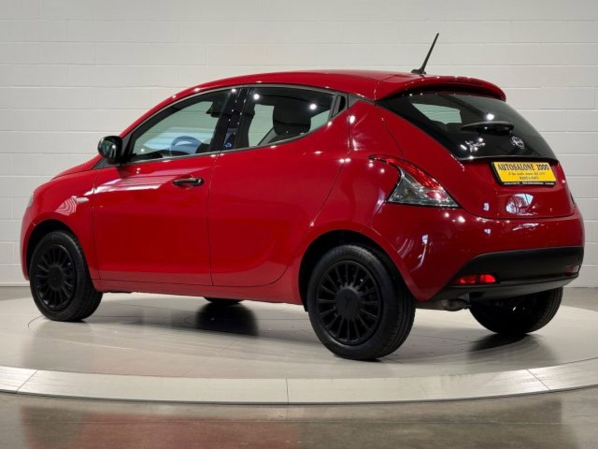 Lancia Ypsilon 1.2 69 CV 5 porte S&S Elefantino Blu (3)