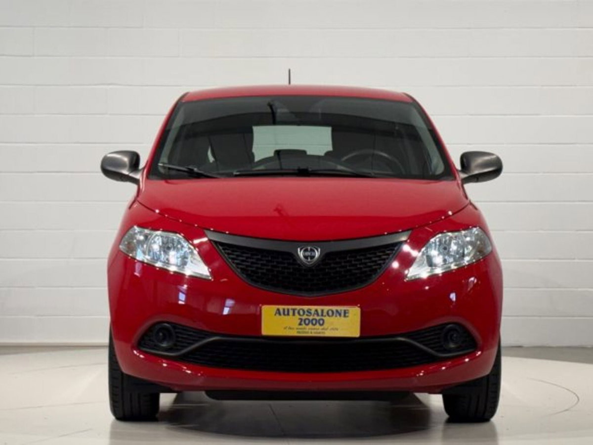 Lancia Ypsilon 1.2 69 CV 5 porte S&S Elefantino Blu (8)