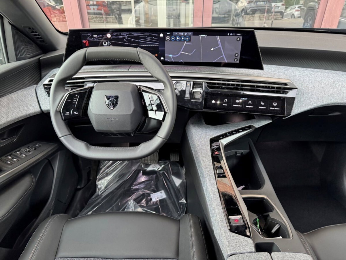 Peugeot 3008 1.2 hybrid Allure 145cv e-dcs6 (16)
