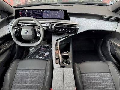 Peugeot 3008 1.2 hybrid Allure 145cv e-dcs6 (18)