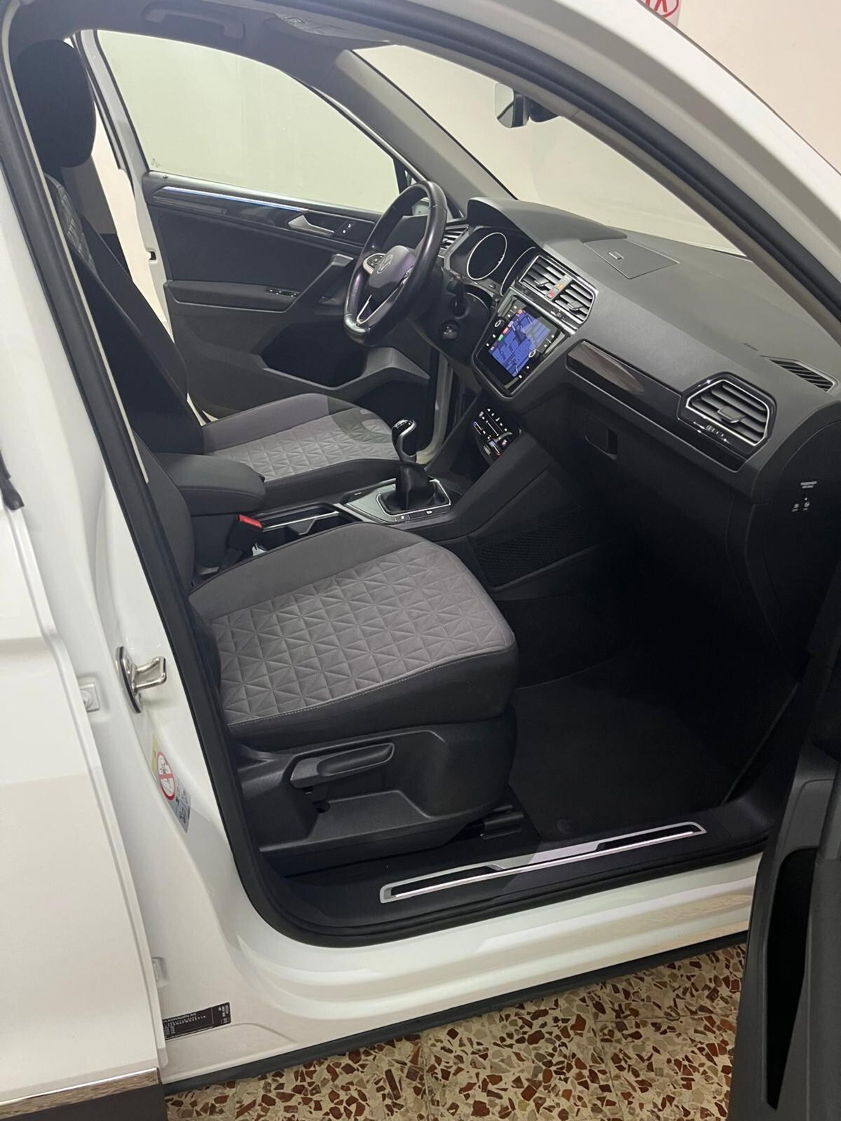 Volkswagen Tiguan 2.0 TDI SCR Life (19)