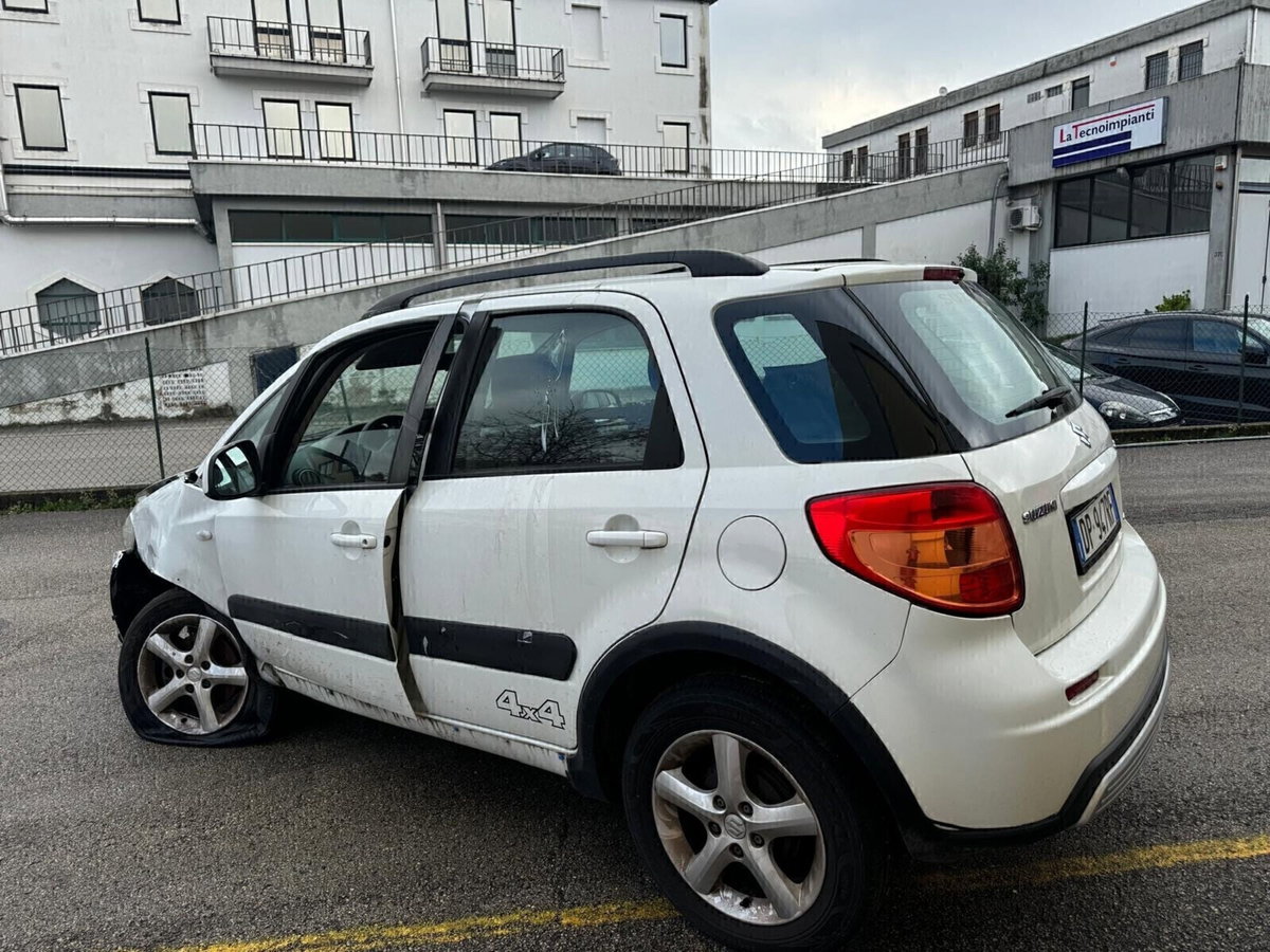 Suzuki SX4 16V 4WD Outdoor Line (9)